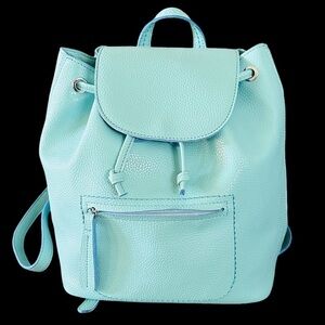 🥳👛HOST PICK👛🥳
BLUSH BACKPACK STYLE BAG